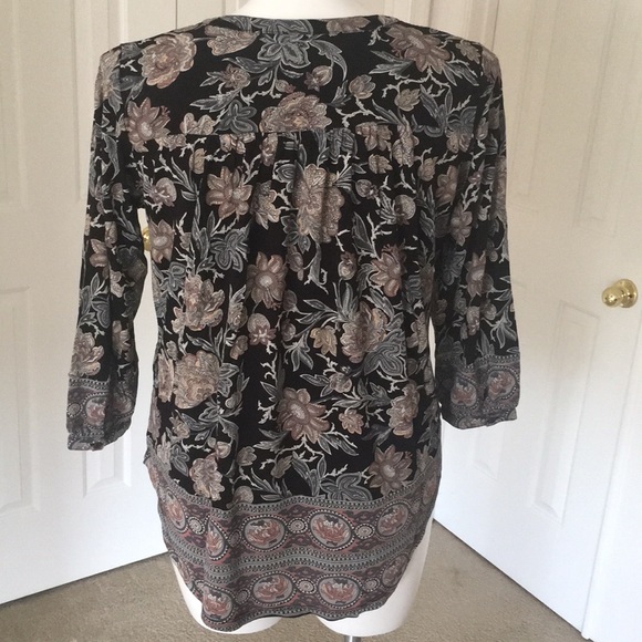Lucky Brand Women’s Top - Picture 2 of 8